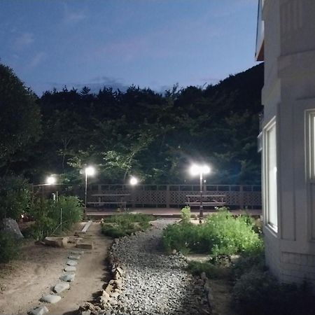 Hotel White House à Namhae Extérieur photo