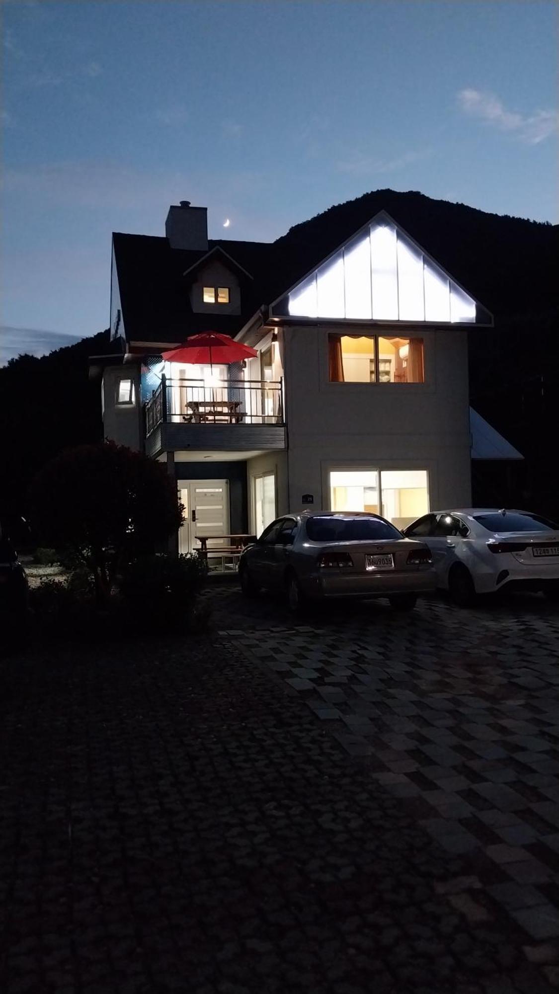 Hotel White House à Namhae Extérieur photo