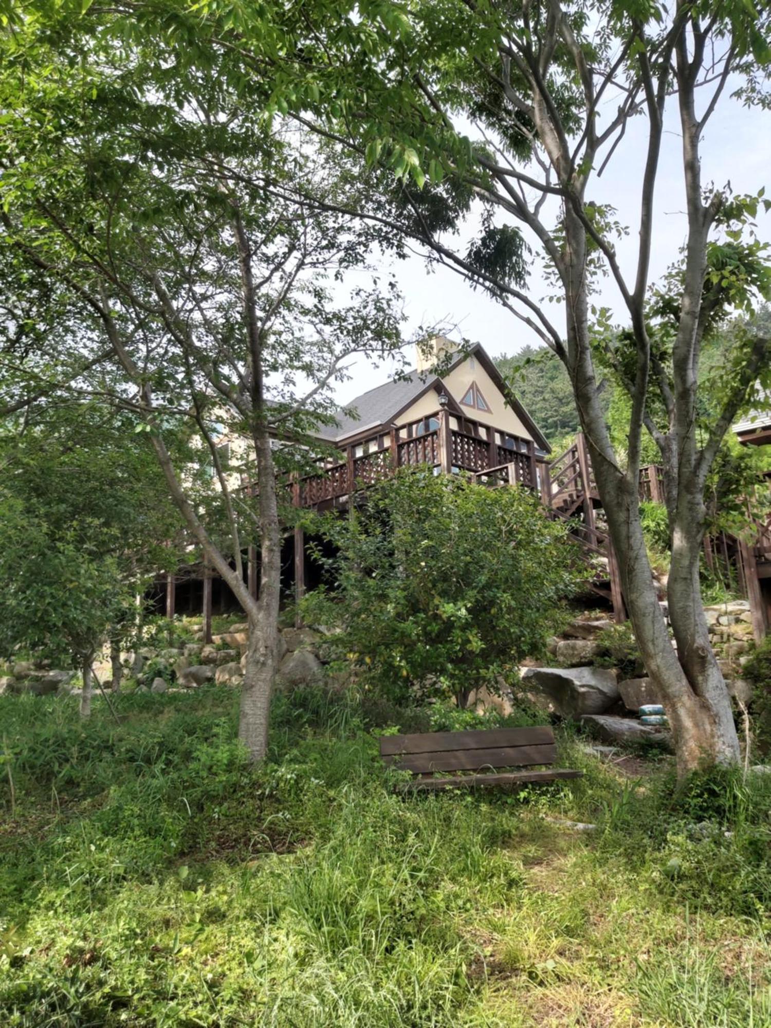 Hotel White House à Namhae Extérieur photo