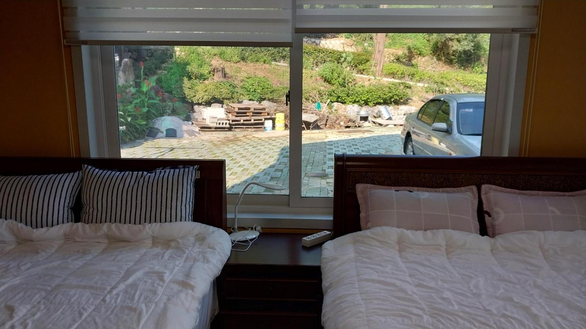 Hotel White House à Namhae Extérieur photo